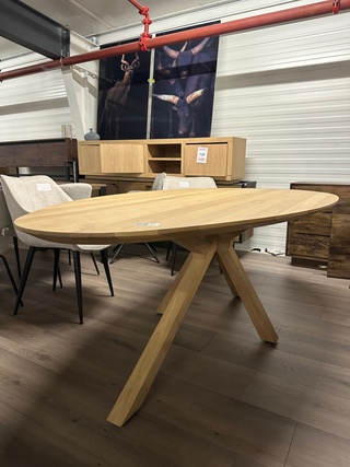 Eetkamertafel Druppel 210cm, Eiken, gelakt